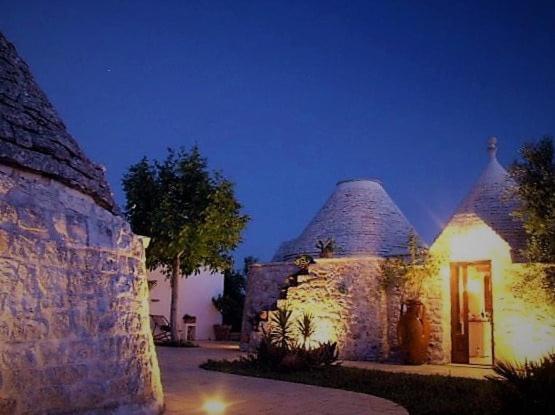 Гостевой дом Trulli Fogliarella Остуни Экстерьер фото