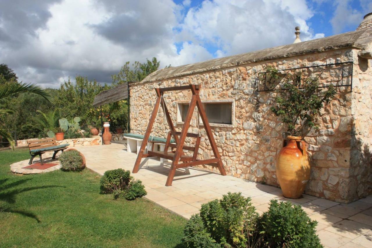 Гостевой дом Trulli Fogliarella Остуни Экстерьер фото